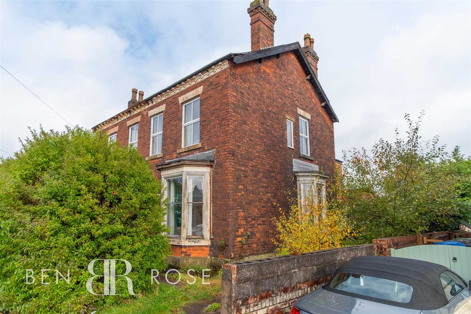 7 bed property in Park Road, Chorley